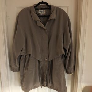 Classic Tan Trench Coat with Belted Waist and Relaxed Fit